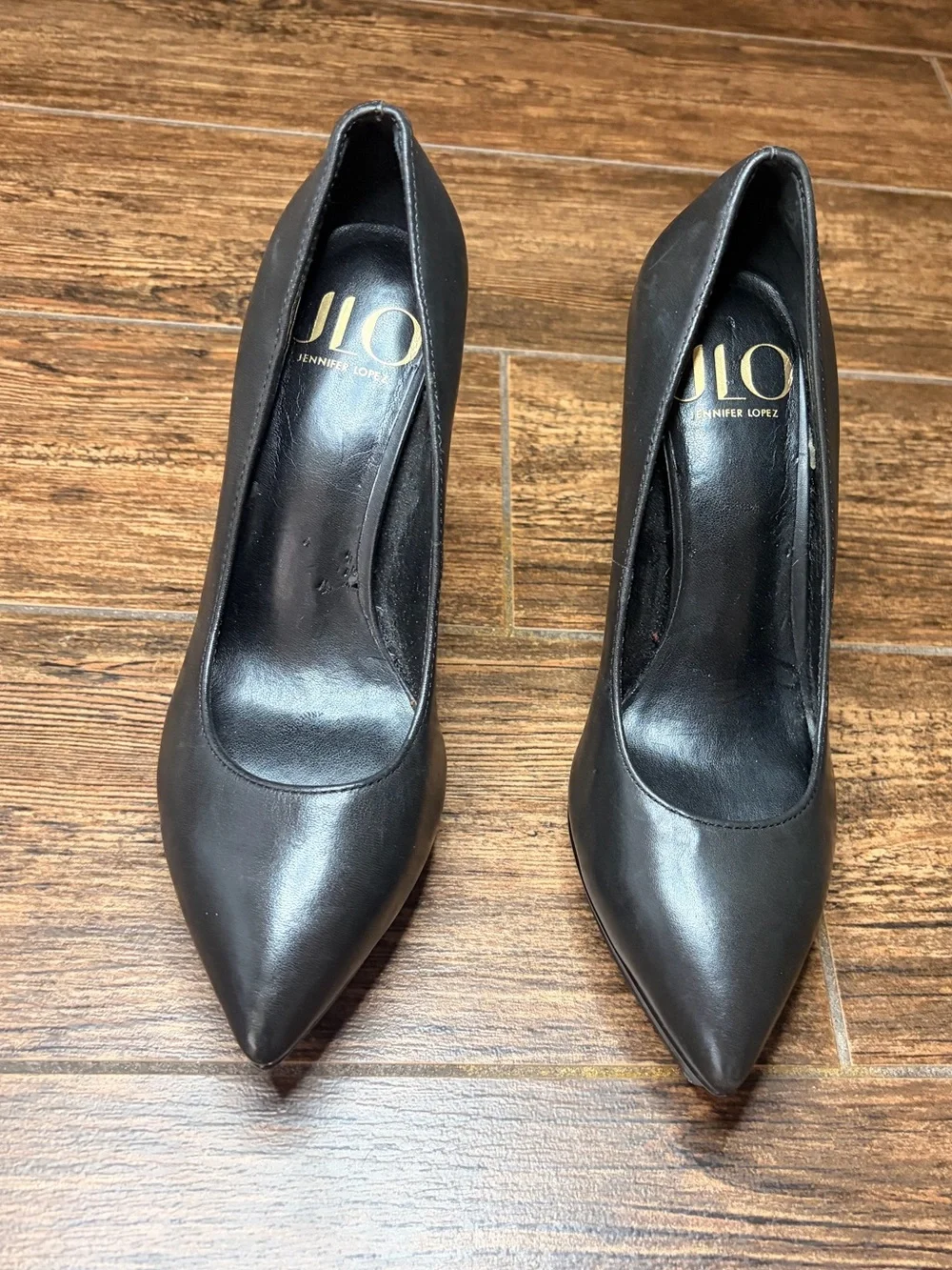 Jennifer Lopez sleek black